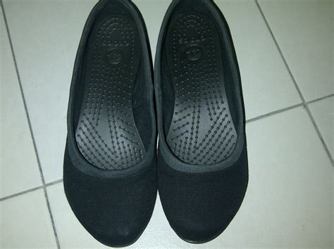 *please bear in mind that size conversions are approximate and can not be guaranteed. Kasut Crocs Original Murah!