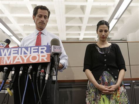 Anthony Weiner Under Investigation For Sexting Photo That Shows Son Abc7 Chicago
