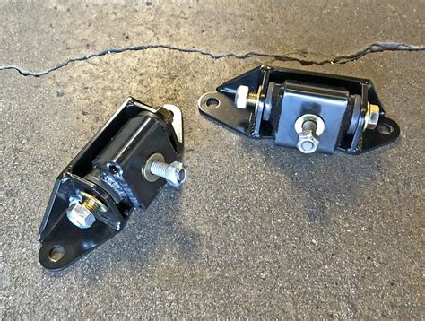 302 And 351w Motor Mounts By Solo Motorsports Solo Motorsports Is Proud