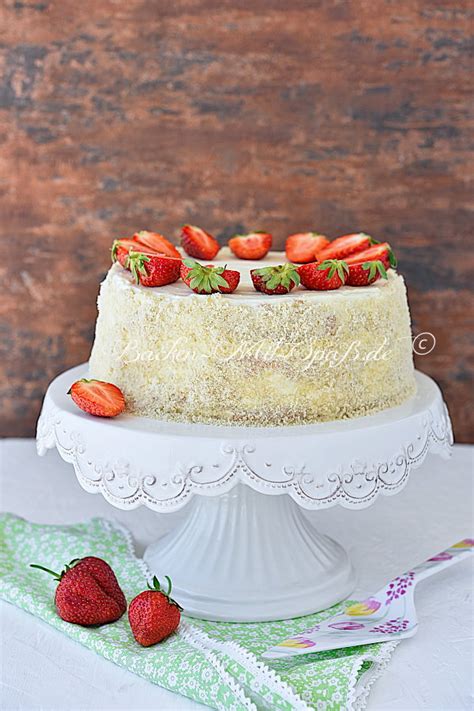 Perfektes rezept für heiße tage: Weiße Schoko-Erdbeer-Torte - Rezept