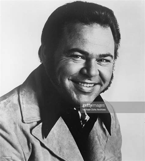 Country Artist Roy Clark Poses For A Portrait Circa 1968 News Photo