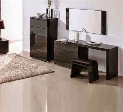 And here the modern dressing table design is the best and most convenient option. Latest Modern dressing table designs for contemporary ...