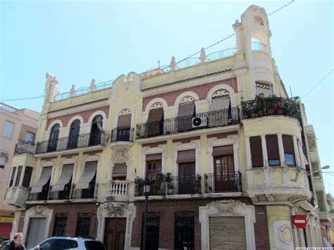 Cabanyal (77) | El Cabanyal es un barrio popular marinero de… | Flickr