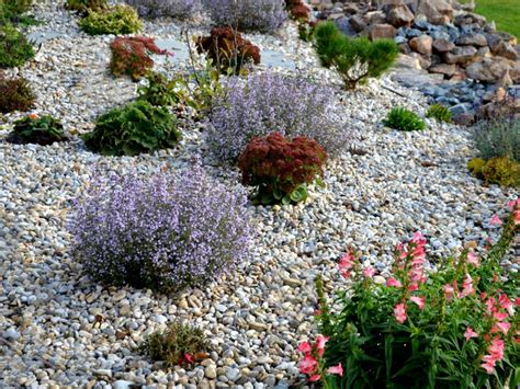 Transform Your Home S Curb Appeal With A Stunning Stone Flower Bed In Front Of Your House