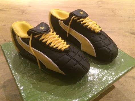 Check spelling or type a new query. 3D Motivtorte Fußball BVB Fußballschuhe Turnschuhe ...