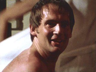 He has been married to kathleen mcelfresh since may 30, 2009. Dracula Exotica