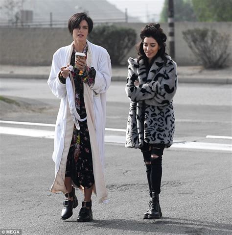 The Veronicas Jessica Origliasso Packs On The Pda With Ruby Rose