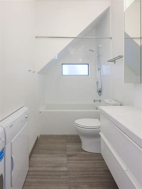 The best bathroom remodels start with a thoughtful layout. Small Bathroom Space Home Design Ideas, Pictures, Remodel ...