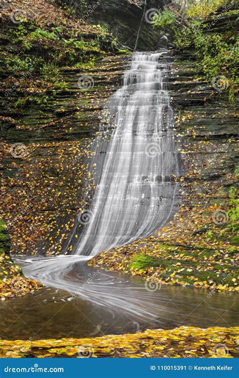 Emerald Falls Autumn Stock Image Image Of Lakes Leaves 110015391