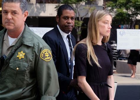 Amber Heard Arrested For Domestic Abuse In 2009 Report Toronto Sun