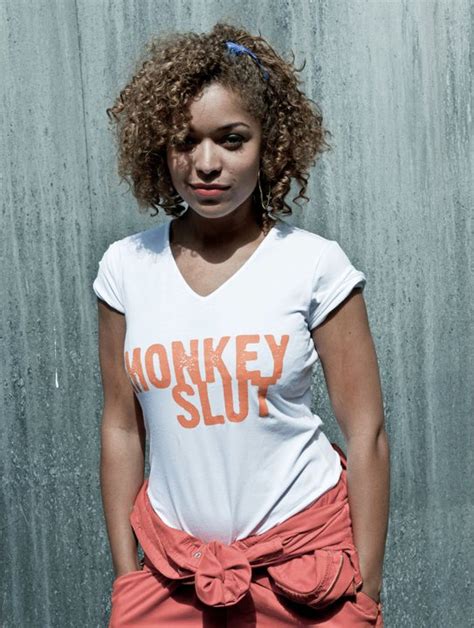 antonia thomas with misfits t shirt misfits e4 photo 24148021 fanpop