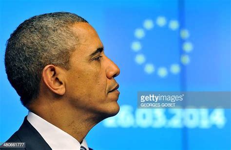 Barack Obama Side View Photos And Premium High Res Pictures Getty Images