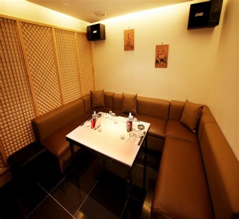 물섬 초대형,카라오케 v.i.p 비지니스클럽 접대,회식,모임,비지니스 룸 완비 초호화 v.i.p 인테리어 영업시간 안내 오후6시 ~새벽2시 까지 영업. 가라오케 깔끔한 인테리어º : 네이버 블로그