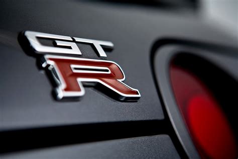 Over the last decade, nissan's supercar killer has been carefully updated in an attempt to keep it competitive. Nissan GT-R back logo Wallpaper wallpaper | 1600x1067 ...