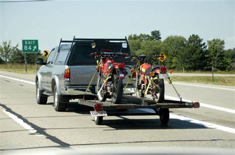 Overall, an average mountain bike weighs around 28 pounds which is 12.7kg. A Guide to Trailer Weights by Trailer Type