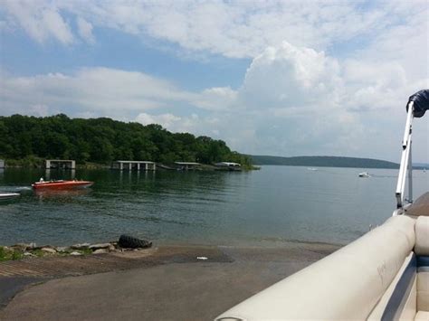 Berghut met één kamer, geschikt voor 2 personen, boven pettit bay met een ongelooflijk uitzicht: Lake Tenkiller (Oklahoma, United States): Body of Water ...