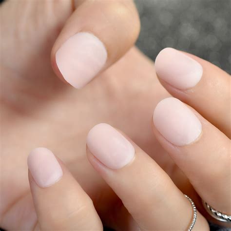 Ce vendeur de faux ongles matte dont la société est shenzhen shi youmi keji youxiangongsi ayant pour activité principale limited fait parti des petits vendeurs et mérite 19 sur 20 selon les acheteurs. Mat court faux ongles rose clair rond faux ongles enfants ...