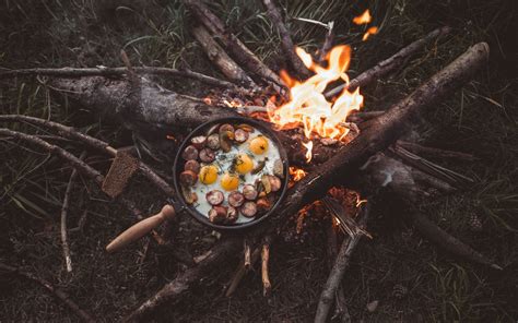 Download Wallpaper 3840x2400 Bonfire Camping Fried Eggs