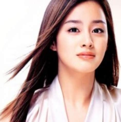 Nah, biar ga bingung lagi, yuk dikepoin deh ulasan terlengkap. Model Rambut Panjang ala Artis Korea, Bisa Dicontoh