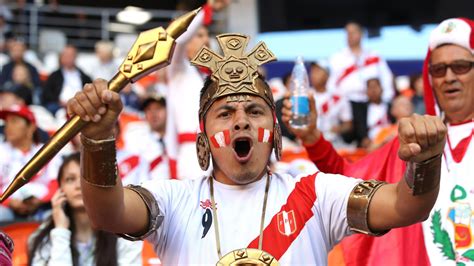 Fotos Hincha Peruano Fue Elegido Como El Fan Del Día Por La Fifa