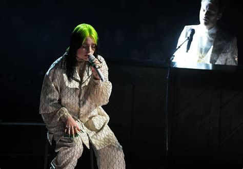 Billie Eilishs Performance At The Grammys 2020 Video Popsugar