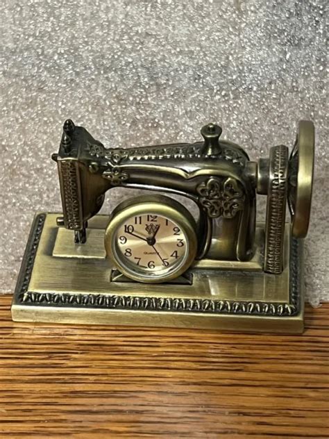 Waterbury Clock Co Timex Miniature Sewing Machine Desk Clock Silver