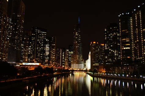 Оно приходит ночью (2017) it comes at night детектив, ужасы режиссер: Stunning Views of Chicago at Night | A Photo Essay