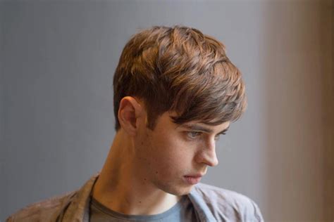 Haircut 4 on sides scissors on top. 50+ Best Short Hairstyles & Haircuts For Men | Man of Many