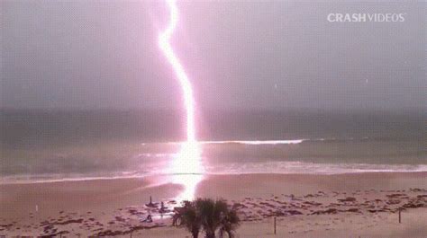 Collection by monte scott • last updated 7 weeks ago. When Lightning Strikes It's Terrifying But Incredible (18 ...