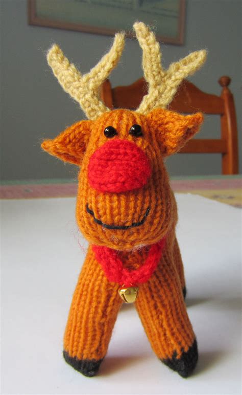 I have a really beautiful and easy cap pattern for you all. Rex The Reindeer Free Christmas Knitting Pattern