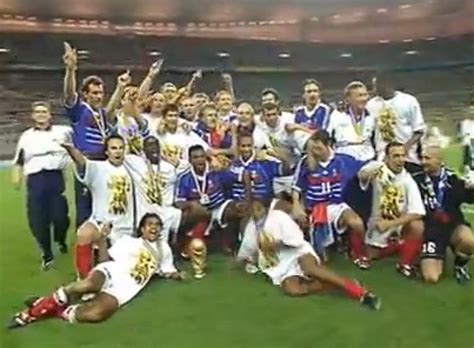 Six fois championne du monde et deux fois championne olympique, il s'agit de la sélection de handball la plus titrée de tous les temps. VIDÉOS. Coupe du monde 98: la victoire de l'équipe de ...