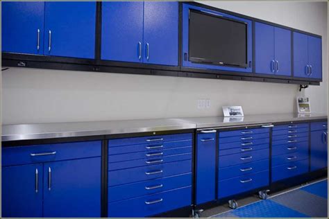 Even better, the durable construction of a metal cabinet ensures that you can store heavy items without worry about shelves bending or breaking. How much do garage cabinets cost? (With 30 examples ...