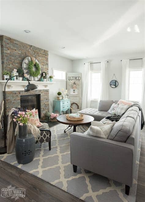 Modern curtains with their unique designs have a great role to play in decorating your home and influencing your home decorating ideas. 2017 Spring Home Tour | The DIY Mommy