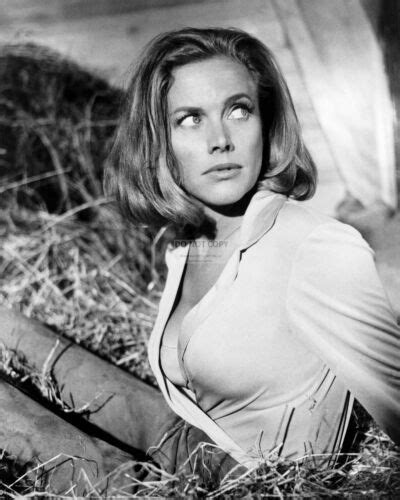 HONOR BLACKMAN AS PUSSY GALORE IN GOLDFINGER 8X10 PUBLICITY PHOTO