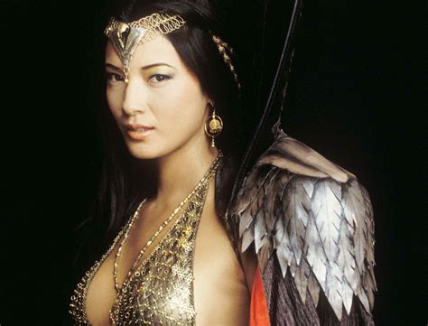 Since his triumphant rise to power in the original blockbuster the scorpion king, mathayus' kingdom has fallen and he's lost his queen to plague. SCORPION KING action adventure fantasy film movie (79 ...