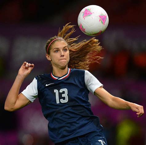 Alex Morgan Blossoming Into A Star As Usa Womens Soccer Team Awaits