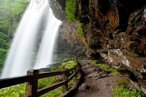 10 Stunning Us Waterfalls You Can Walk Behind