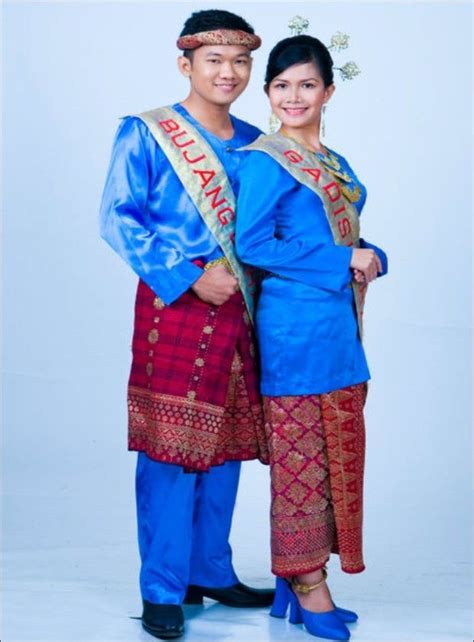 Pakaian Tradisional Melayu Baju Kebaya