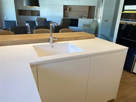 Llantas de aleación, llantas de aleación de 17, alarma, faros antiniebla, aire acondicionado, climatizador, airbag, airbag para el acompañante.sabadell 2. Cocina Corian en Sabadell - Articryl