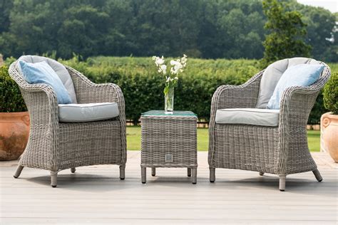 Whether it's dining sets for a small outdoor gathering, corner sofa sets for a garden party or a sun lounger or daybed to catch some rays outdoors, we have a great range of deals to add some cosiness to your outdoor space and seat family, friends and other guests. Maze Rattan Oxford 3 Piece Garden Lounge Set | Rattan ...