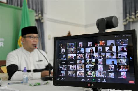 Home » televisi , television , tvri » menengok kembali tv digital teresterial di surabaya. Segera Putuskan COVID-19, Gubernur Emil Ajak Seniman dan Budayawan
