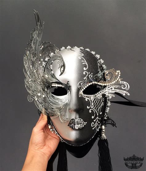 How To Decorate A Masquerade Mask Designkerry