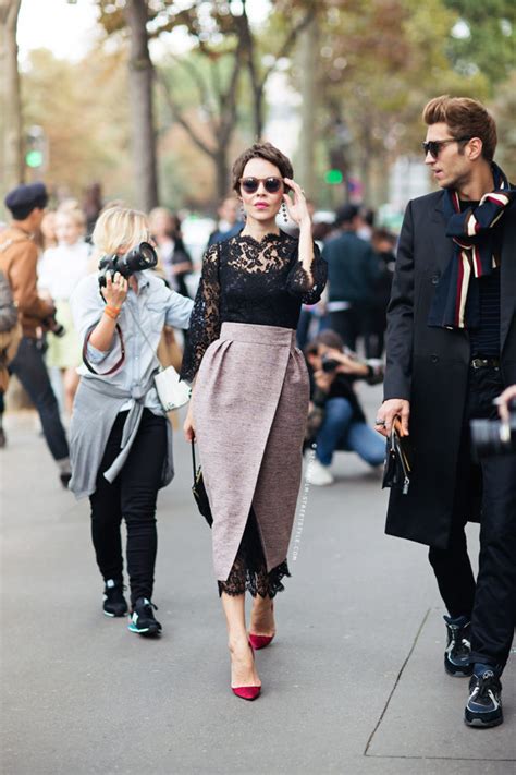 We're at the start of fall wedding season which means now is an ideal time to update your options. What to Wear to a Fall Wedding - 17 Gorgeous Guest Outfit ...