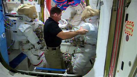 Astronauts Set For Christmas Eve Spacewalk Cbs News