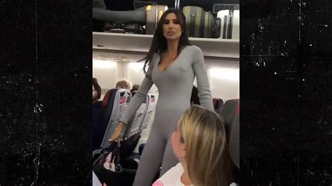 Ig Famous Model Kicked Off Plane Offered K Porn Deal After Freak