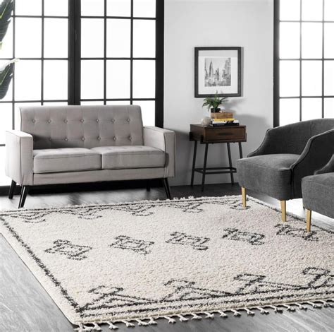 Gorgeous Rugs That Go With Grey Couches White Rug Plush Area Rugs Gorgeous Rug