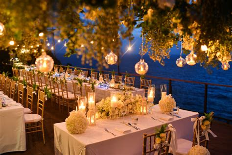 Be Group Ways To Make A Big Wedding Feel Intimate
