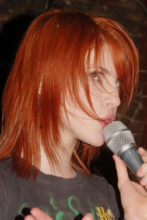 hayley williams straight auburn angled overgrown bangs hairstyle steal her style