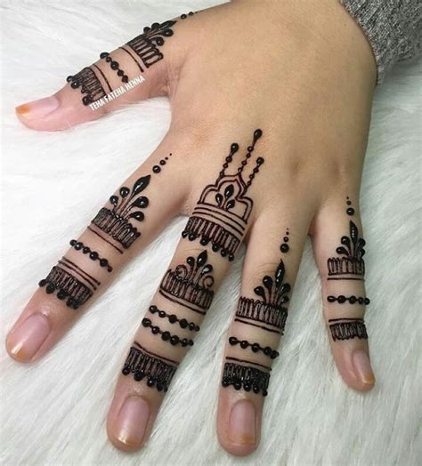 Dream catcher henna mehndi tattoo for hands 9 Ring Mehndi Design Ideas That Will Make Your Forget ...