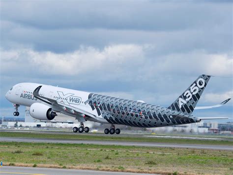 Photos Two New Airbus Jets Take Off For The First Time Business Insider